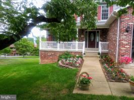 121 LAKEVIEW CIRCLE