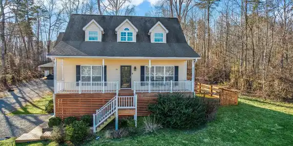 34 SHADY OAKS LANE
