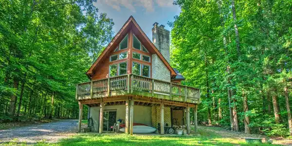 618 RETREAT ROAD