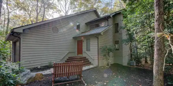 255 WINDWAY LANE