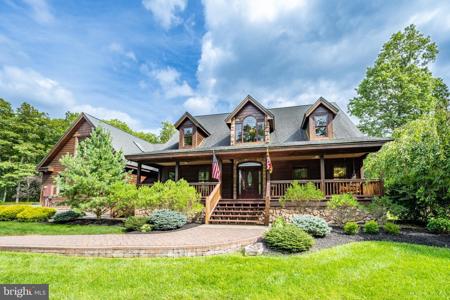 65 GOLDEN WOODS COURT