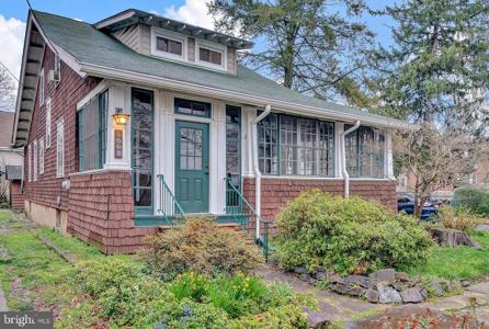 1502 RIVERSIDE DRIVE