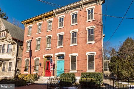 31 W UNION STREET