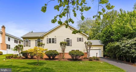 9726 WOODCLIFF COURT