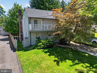 208 RENFREW AVENUE
