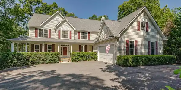 237 CAMPBELL LANE