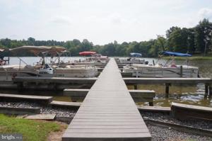 128 ANNA DR