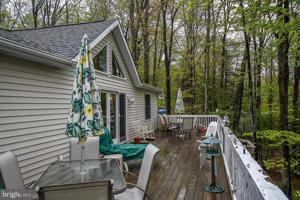 154 WHITE OAK DRIVE