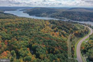 4 ACRES GARRET HIGHWAY