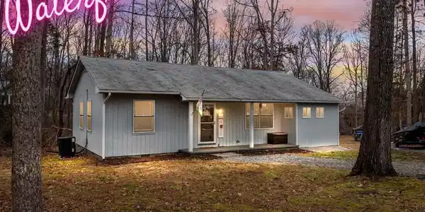 85 THELMA LANE