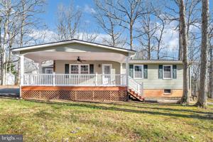 200 MEADOWVIEW LANE