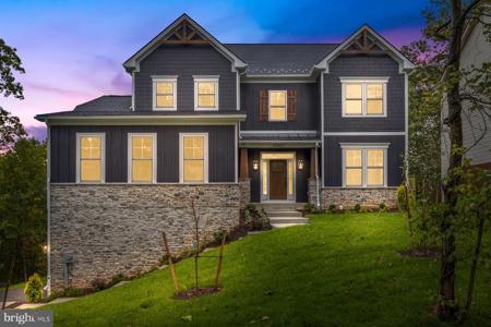 10907 OAKCREST CIRCLE