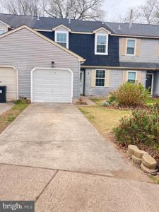 11 RIVER BANK DRIVE