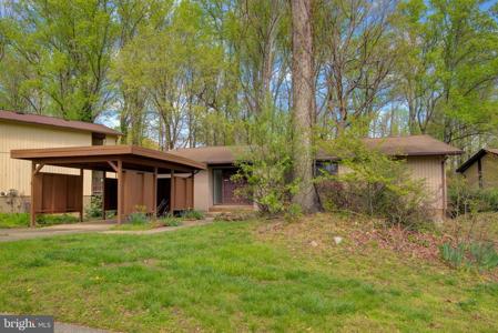 2604 WOODFERN COURT