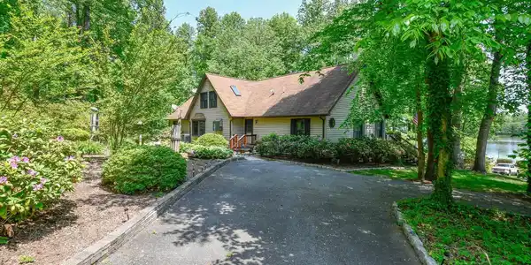 205 MILTONS LANE