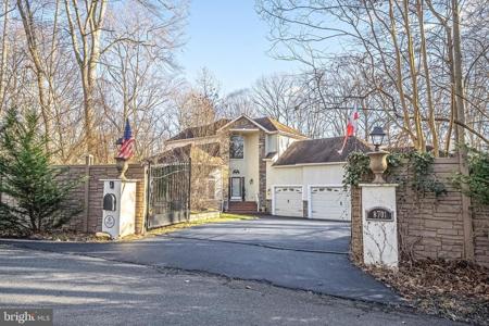 8701 SINCLAIR MILL ROAD