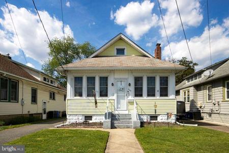 829 MERCER STREET