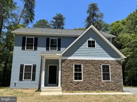 401 WOODLYN DRIVE