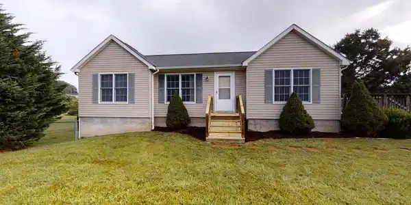 131 VIRGINIA WAY