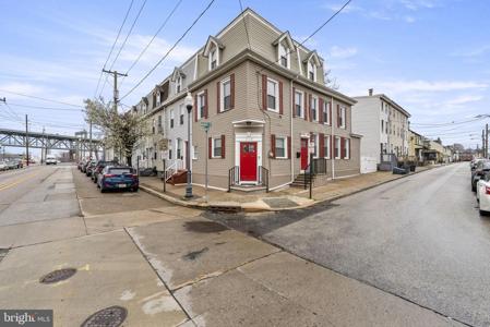 218 N KING STREET