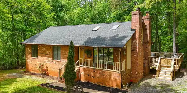 36 ROGERS COURT