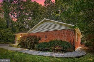 1123 EASTOVER PARKWAY
