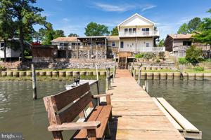 172 SEA HORSE DRIVE