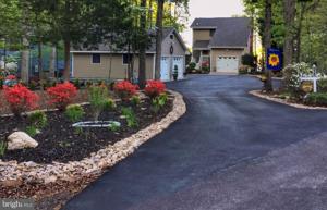 101 WOODLAWN TRAIL