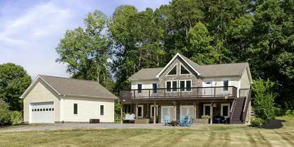 120 SHADY OAKS LANE