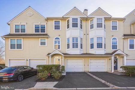 8102 CYPRESS COURT
