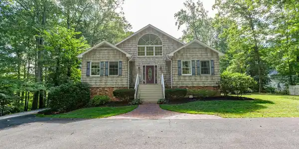 2903 LEISURE CIRCLE