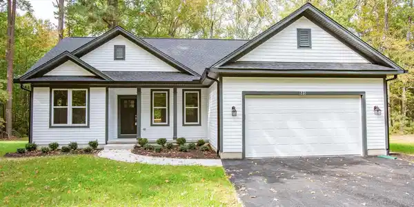 685 CABIN POINT DRIVE
