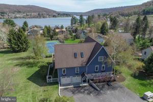 285 LAKE POINTE DRIVE