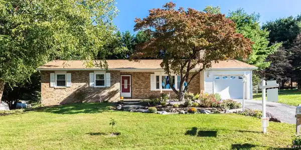 523 GENEVA DRIVE