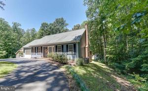 8205 LINCOLN DR