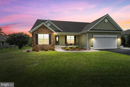 699 LAKE DRIVE