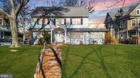 916 BELLEVUE AVENUE