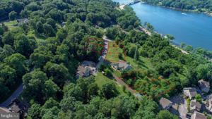 8 OVERLOOK RIDGE DR