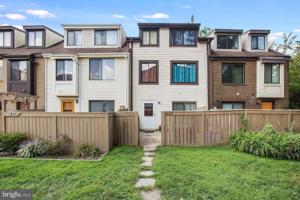 9828 BROOKRIDGE COURT