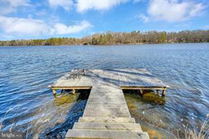 286 LAKE CAROLINE DRIVE