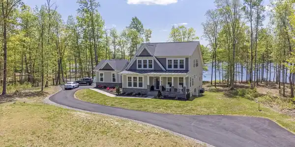 54 FAIRVIEW