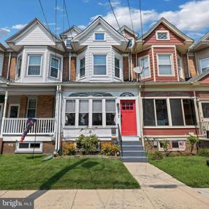 835 MONMOUTH STREET