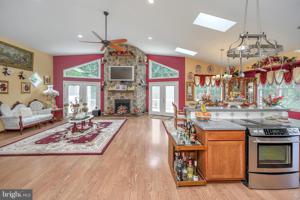 1523 LAKEVIEW PARKWAY
