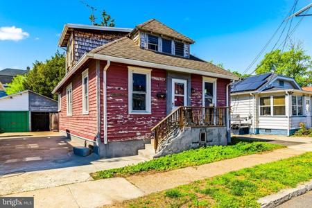 826 BERGEN STREET