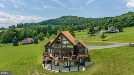 105 MEADOW COURT
