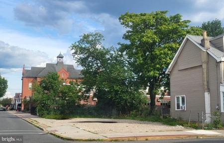 138 BURLINGTON STREET