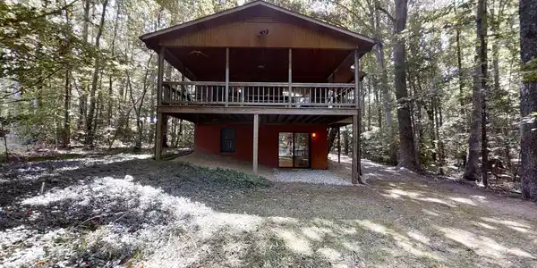 73 COMMODORE LANE