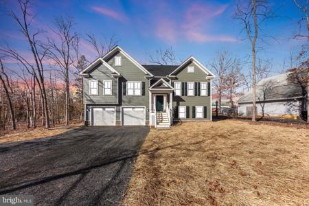 213 FAIRFAX LANE
