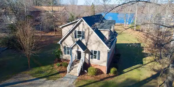 11701 WAYNE LANE