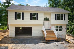 11 BOUNDARY DRIVE